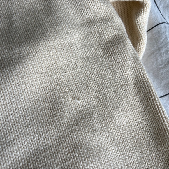 brandy melville brianna sweater - Picture 3 of 5